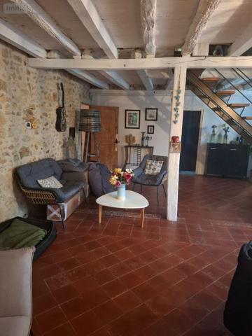 Maison restaurée à vendre à Saint-Georges-sur-Moulon dans le Cher (18110), ref : 18016/2001