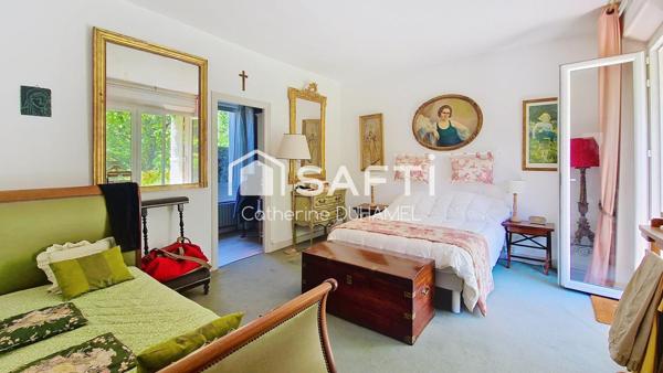 PROPRIETE AU CHARME ATHENTIQUE A 5 mn DE LA GARE.