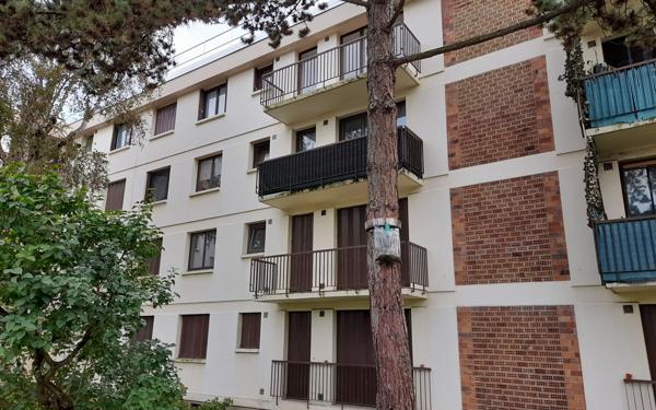 Appartement à vendre    1 pièce • 24,35 m2 Fresnes