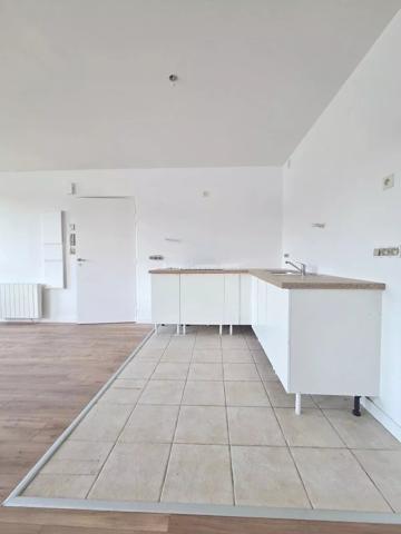 Vente                                                      Appartement
                        
                     3 pièces                      101 m2                     à Auray