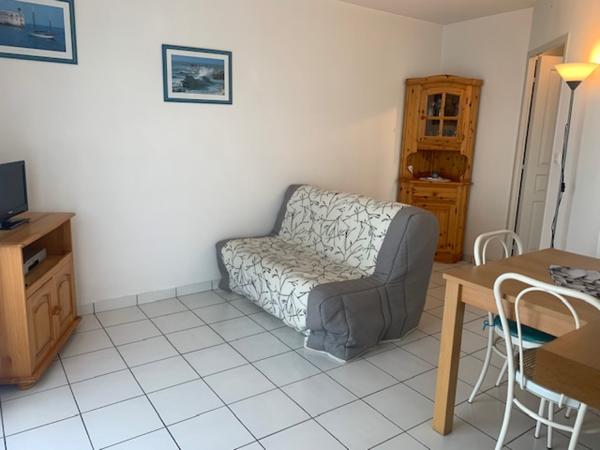 Appartement
                                                                                                                                                                                                                                                                                                                        2 pièce(s)                                                                                                                                                                                                          1 chambre(s)                                                                                                                                                                                                          33.73  m²
