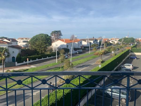 Appartement
                                                                                                                                                                                                                                                                                                                        2 pièce(s)                                                                                                                                                                                                          1 chambre(s)                                                                                                                                                                                                          33.73  m²