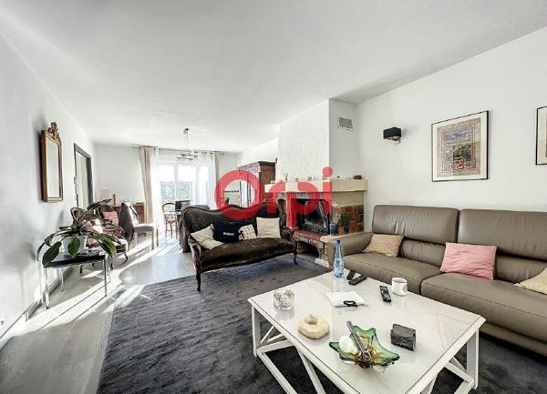 Maison à vendre    10 pièces •  Bures-sur-Yvette