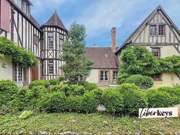 Demeure historique avec vue – Jardin, rivière et majestueuses dépendances – Verneuil d'Avre et d'Iton, Eure