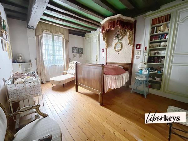 Demeure historique avec vue – Jardin, rivière et majestueuses dépendances – Verneuil d'Avre et d'Iton, Eure