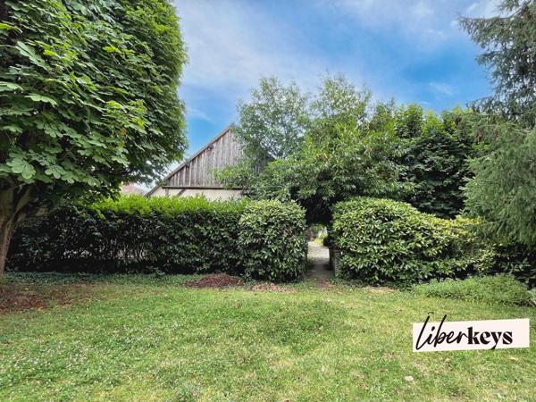 Demeure historique avec vue – Jardin, rivière et majestueuses dépendances – Verneuil d'Avre et d'Iton, Eure