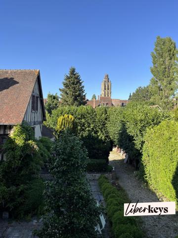 Demeure historique avec vue – Jardin, rivière et majestueuses dépendances – Verneuil d'Avre et d'Iton, Eure