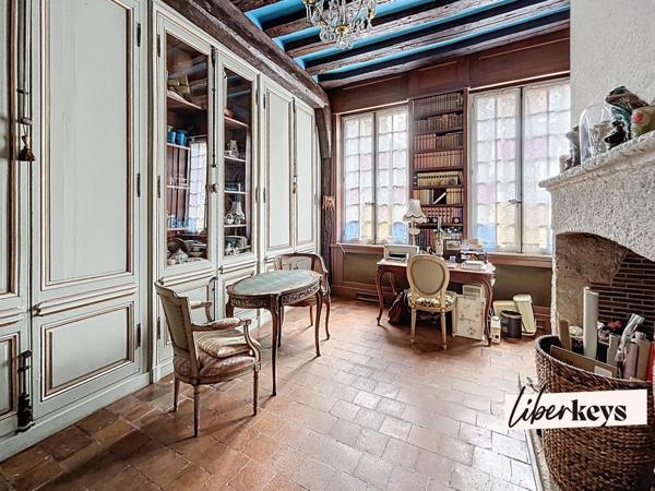 Demeure historique avec vue – Jardin, rivière et majestueuses dépendances – Verneuil d'Avre et d'Iton, Eure