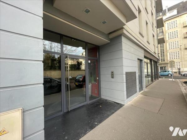 CAEN CENTRE VILLE GRAND F1 VENDU OCCUPE