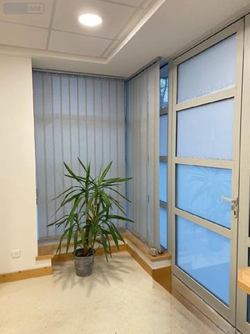 Local commercial à vendre à Paray-le-Monial en Saône-et-Loire (71600), ref : VTE-P-SY   
CENTRE VILLE