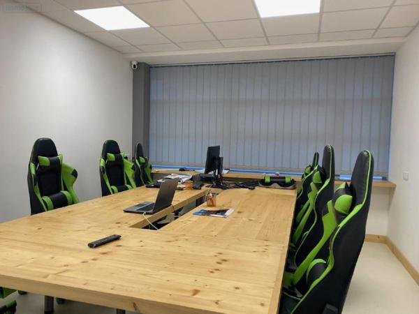 Local commercial à vendre à Paray-le-Monial en Saône-et-Loire (71600), ref : VTE-P-SY   
CENTRE VILLE