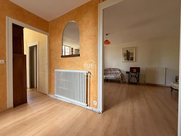 79400 SAINT MAIXENT L ECOLE Propriété de caractère - Saint-Maixent-l'École - 8 chambres - 309m²