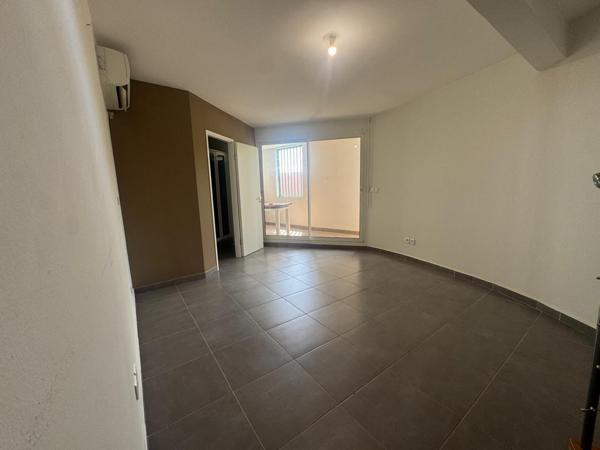 T2 NON MEUBLE MARINA