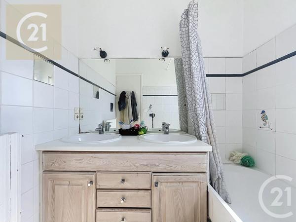 Maison à vendre  6 pièces - 113 m 2   BEZIERS  - 34