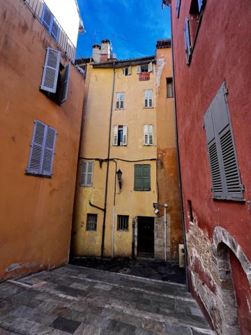 Grasse Vieille Ville : Studio 16 m2 vendu LOUÉ