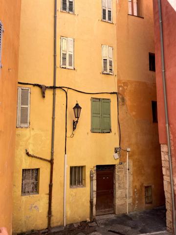 Grasse Vieille Ville : Studio 16 m2 vendu LOUÉ