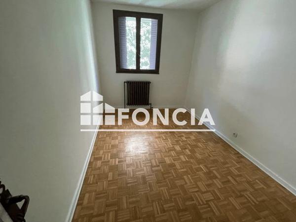 Location Appartement 3 pièces 67.4 m² - 31/35 RUE VICTOR FAUGIER Vienne 38200