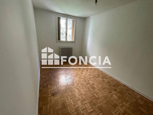 Location Appartement 3 pièces 67.4 m² - 31/35 RUE VICTOR FAUGIER Vienne 38200