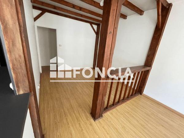 Location Appartement 3 pièces 67.4 m² - 31/35 RUE VICTOR FAUGIER Vienne 38200