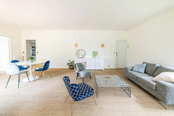 Villa à Andernos Les Bains 180 m2 sur parcelle de 800 m2 avec terrasse solarium et piscine