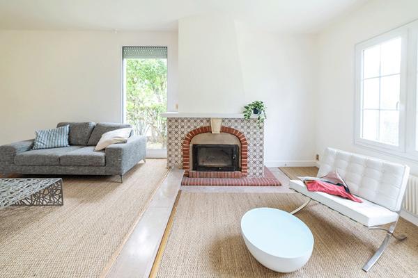 Villa à Andernos Les Bains 180 m2 sur parcelle de 800 m2 avec terrasse solarium et piscine