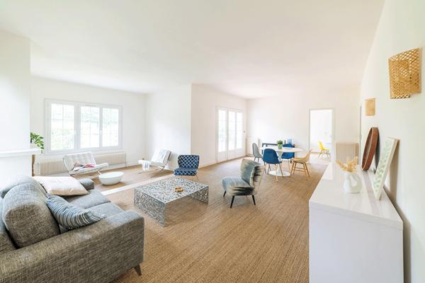 Villa à Andernos Les Bains 180 m2 sur parcelle de 800 m2 avec terrasse solarium et piscine