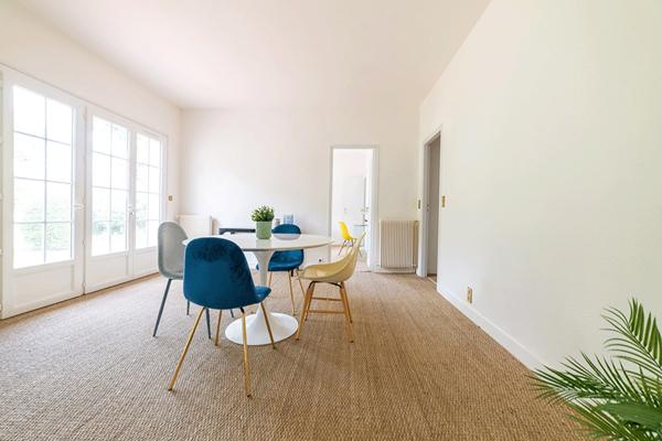 Villa à Andernos Les Bains 180 m2 sur parcelle de 800 m2 avec terrasse solarium et piscine