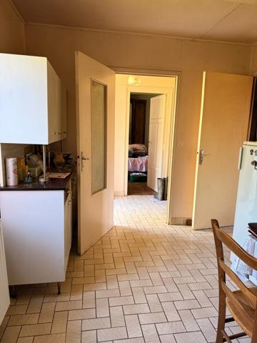 EN EXCLUSIVITE ! Propriété avec maison d'habitation 87m², dépendances sur 13 600m² de terrain 148 000 €