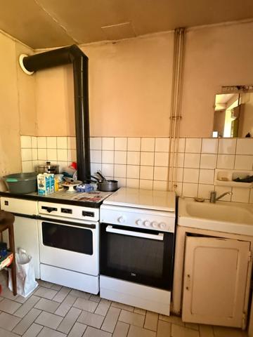 EN EXCLUSIVITE ! Propriété avec maison d'habitation 87m², dépendances sur 13 600m² de terrain 148 000 €