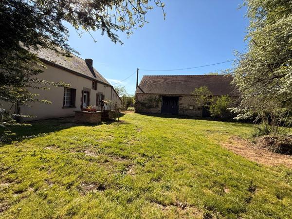 EN EXCLUSIVITE ! Propriété avec maison d'habitation 87m², dépendances sur 13 600m² de terrain 148 000 €