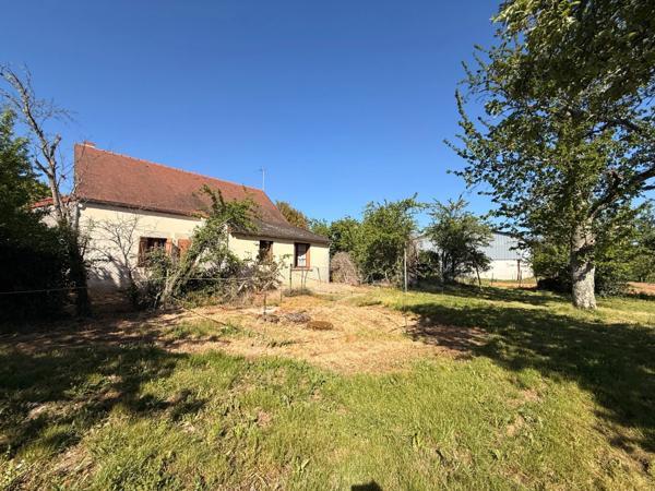 EN EXCLUSIVITE ! Propriété avec maison d'habitation 87m², dépendances sur 13 600m² de terrain 148 000 €
