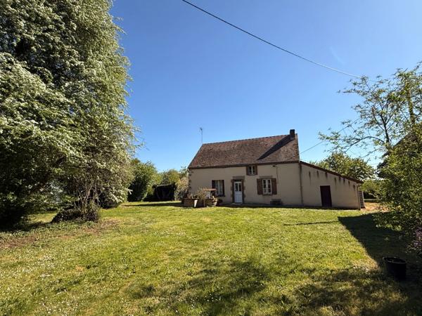 EN EXCLUSIVITE ! Propriété avec maison d'habitation 87m², dépendances sur 13 600m² de terrain 148 000 €