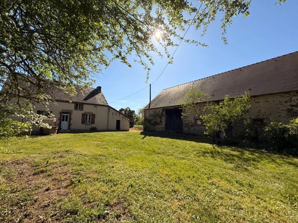 EN EXCLUSIVITE ! Propriété avec maison d'habitation 87m², dépendances sur 13 600m² de terrain 148 000 €