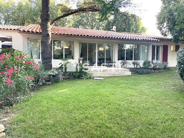 Maison de plain-pied T5 avec pisicne