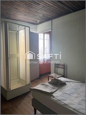 Ensemble immobilier maison chai et hangar 17190