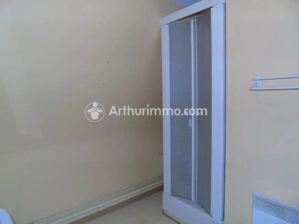 Vente                                                      Immeuble
                        
                     10 pièces                      183 m2                     à Saint-Astier