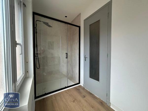 Appartement à louer 2 pièces 66.52m² Saint-Bonnet-près-Riom (63200)