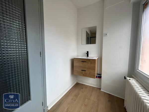 Appartement à louer 2 pièces 66.52m² Saint-Bonnet-près-Riom (63200)