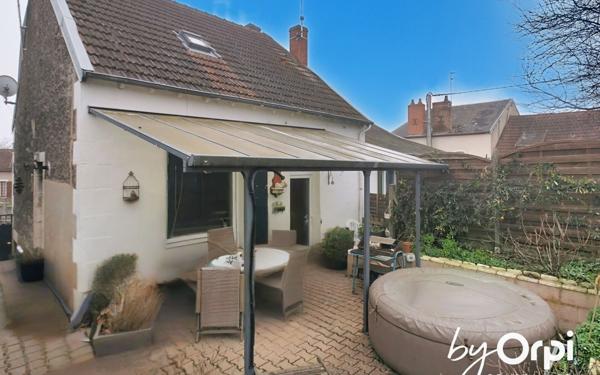 Maison à vendre    3 pièces • 81 m2 Commentry