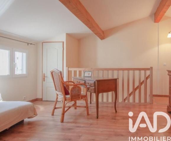 Maison à vendre 6 pièces 154 m² Aix-en-Provence