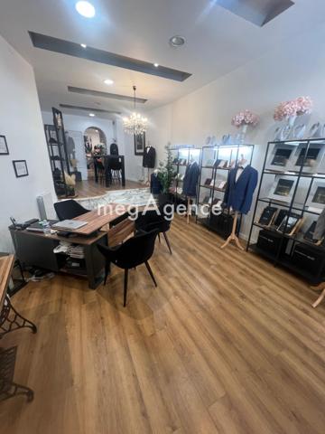 Local Commercial à TOULON, 83000 - 2 pièces 60m²