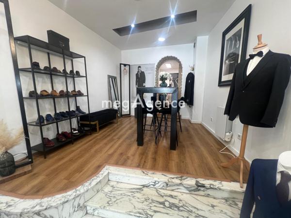 Local Commercial à TOULON, 83000 - 2 pièces 60m²