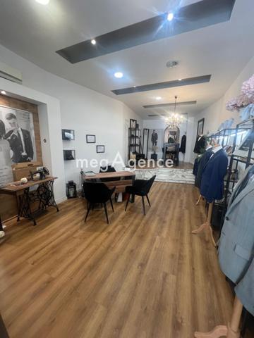 Local Commercial à TOULON, 83000 - 2 pièces 60m²