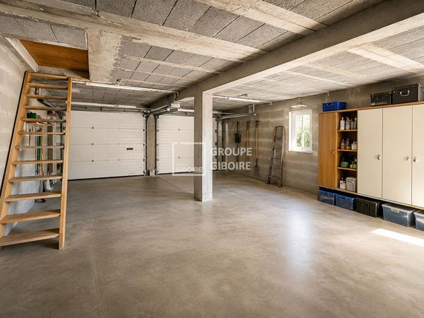 Maison T7 à vendre st Erblon - 150 m² (réf : AG26626E)