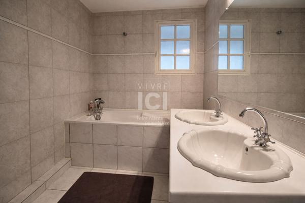 Maison familiale de caractère - 193m² sol à Sautron