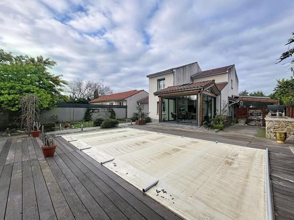 Maison Baix 7 pièce(s) 138 m2