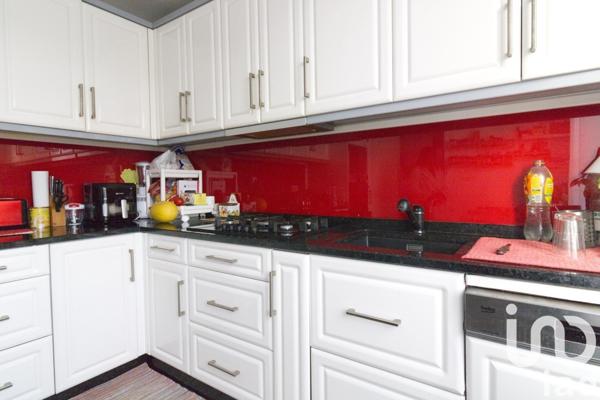 Maison traditionnelle 6 pièces de 95 m² à Goussainville (95190)