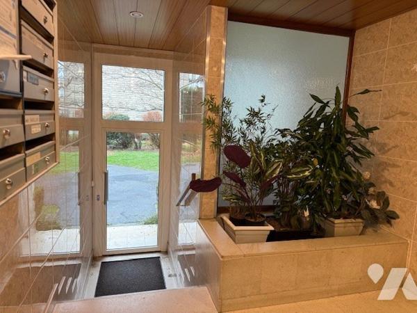 Appartement à Vendre à Montmorency (95160) en Val-d'Oise (95), 98 m2, 4 pièces dont 2 chambres,