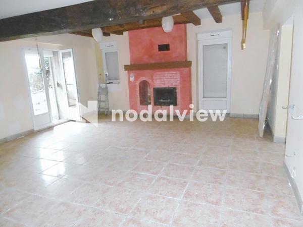 Cette belle maison avec beaucoup de potentiel.