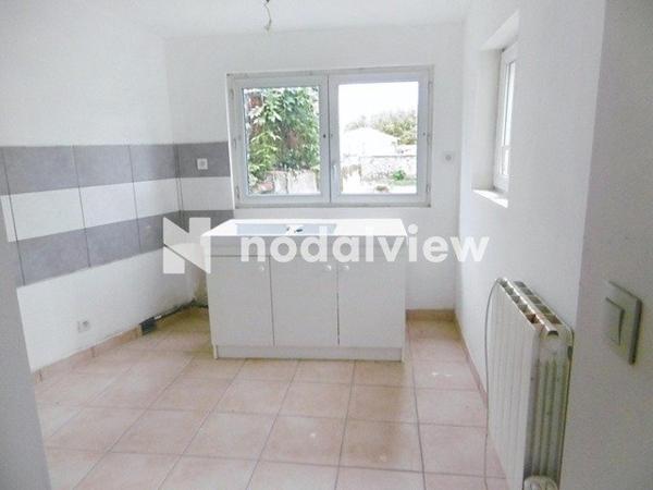 Cette belle maison avec beaucoup de potentiel.